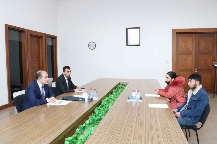 Nazirliyin Aparatının rəhbəri Fuad Musayev Şəmkir rayonunda vətəndaşları qəbul edib