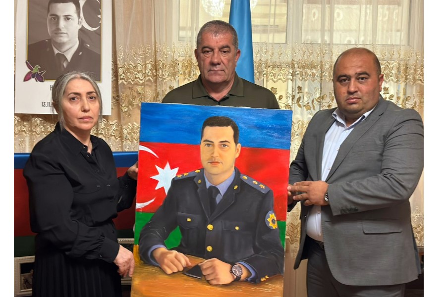 İctimai şuranın sədri şəhid ailəsi ilə görüşdü