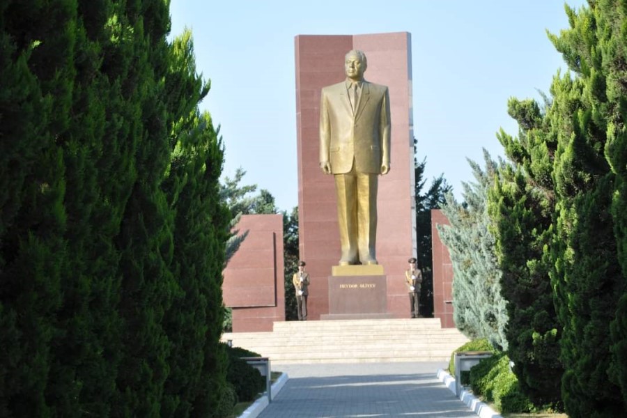 FHN-in Akademiyasında gənc kursantların hərbi andiçmə və məzunların buraxılış mərasimi keçirilib