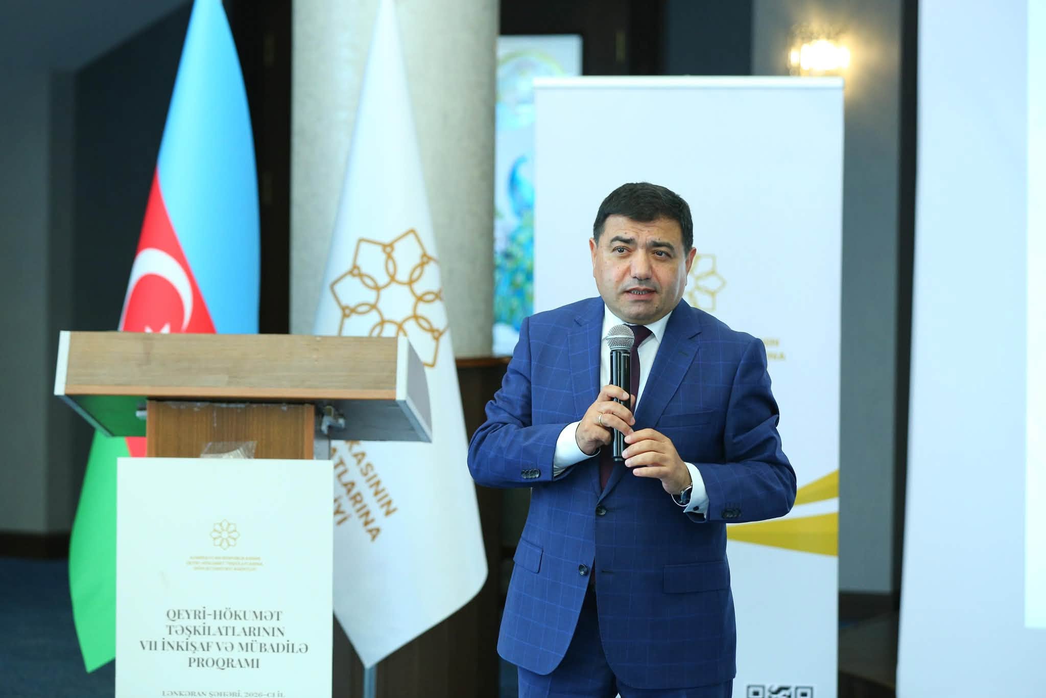 Rizvan Nəbiyev QHT Agentliyinin əməkdaşları üçün master-klass keçib