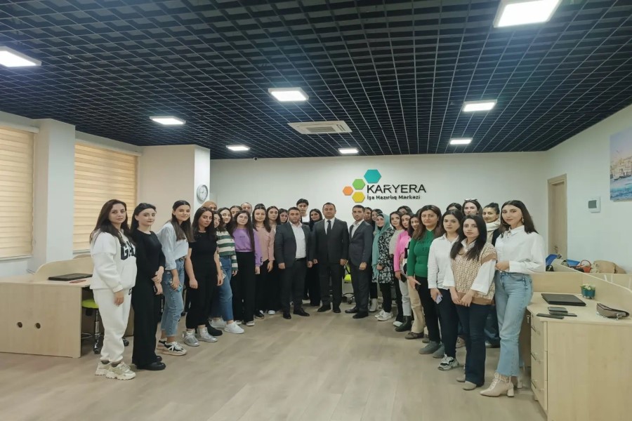 Elnur Nəsibov Karyera və İşə Hazırlıq Mərkəzinin qonağı olub - FOTO
