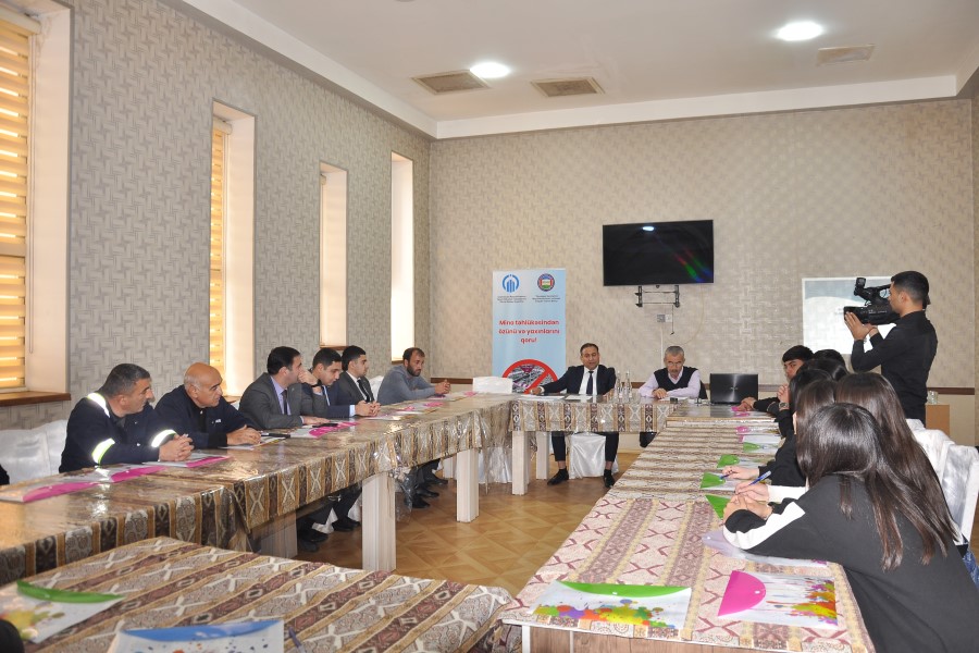 “Mina təhlükəsindən özünü və yaxınlarını qoru” adlı seminar keçirilib - FOTOLAR