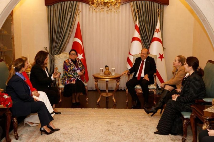 Ersin Tatar Türkiyə, Azərbaycan və Özbəkistandan səfər edən alim və iş qadınlarını qəbul edib