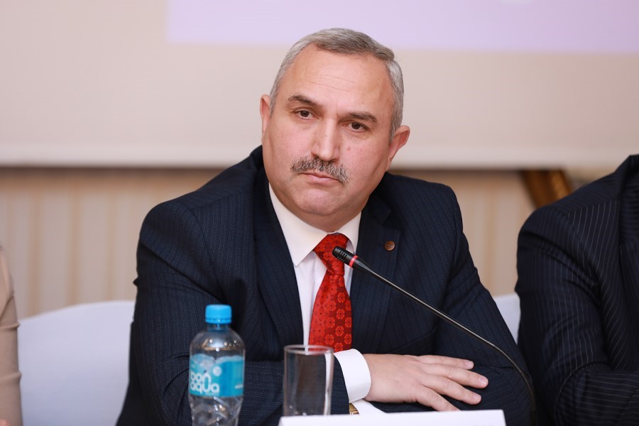 QHT sədri miqrantları günahlandırmaq, anti-miqrant diskursunun gücləndirilməsi məsələsinə toxunub