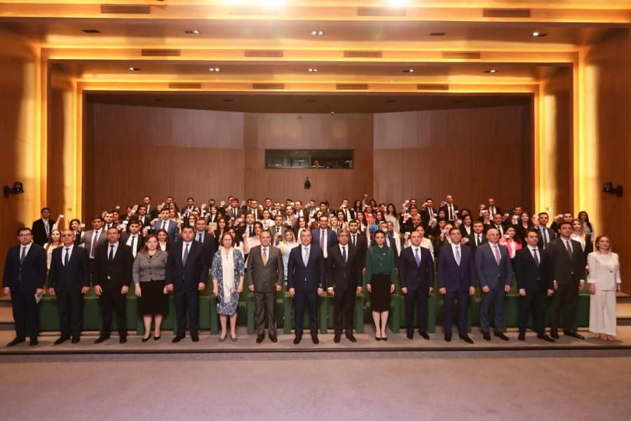 Əmək və Əhalinin Sosial Müdafiəsi Nazirliyi üzrə 100 əməkdaşa Yeni Azərbaycan Partiyasının üzvlük vəsiqələri təqdim olunub