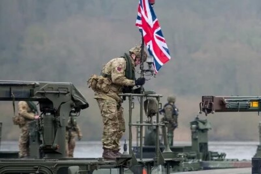 Britaniya Ukraynaya qoşun və təyyarə göndərməyə hazırdır