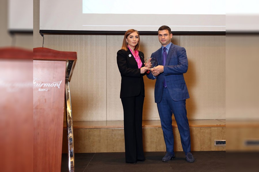 Günay Kazımova təltif olunub - FOTO