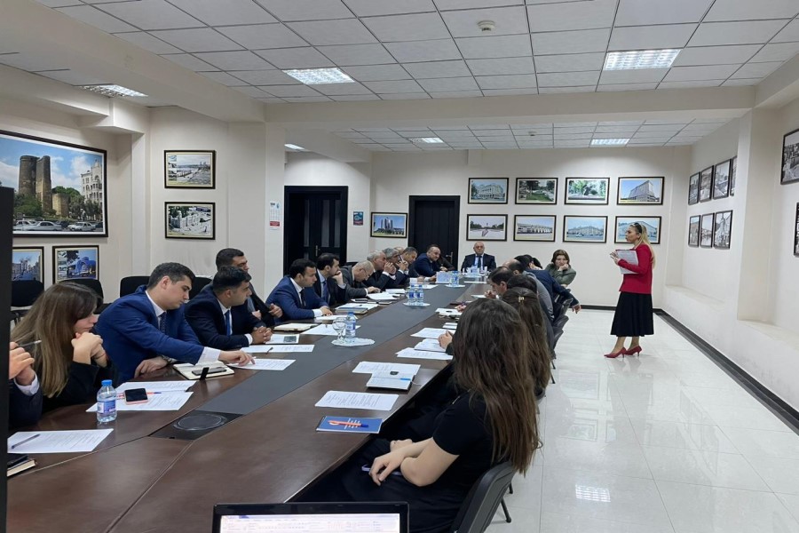 Hüquq və İnsan Haqları İnstitutunun təlimçiləri Nəsimi Rayon İcra Hakimiyyətində təlim keçiblər - FOTO