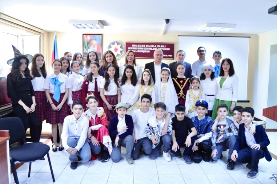 “Gənc İstedadlar” liseyində “İngilis dili gecəsi