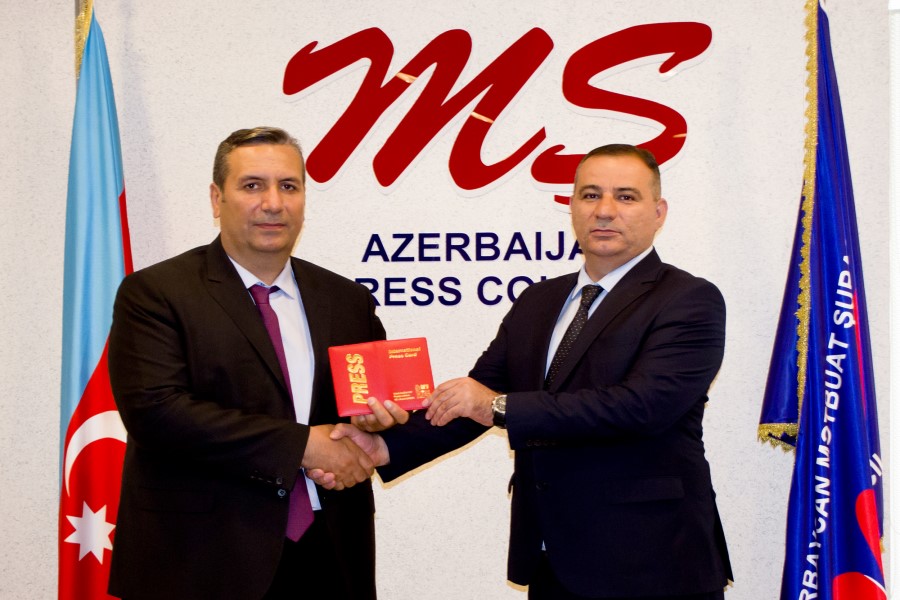 QHT.az-ın baş redaktoruna “Beynəlxalq media vəsiqəsi” təqdim edildi