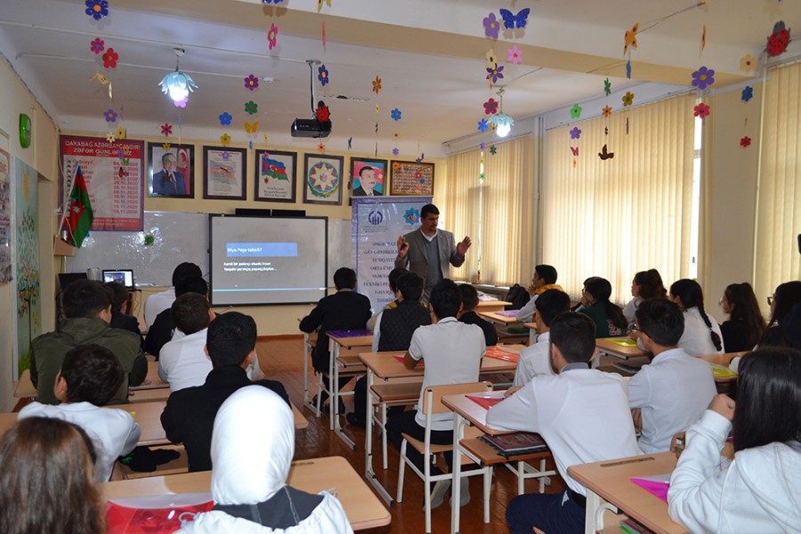 Yuxarı sinif şagirdlərinə əmək bazarının güçləndirilməsi üçün texniki-peşə təhsilinin təbliğinə dair seminar keçirilib - FOTO