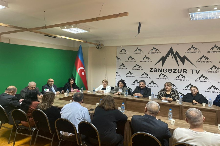 Vətəndaş cəmiyyəti və ictimai nəzarət mövzusunda ictimai müzakirə keçirildi - FOTOLAR