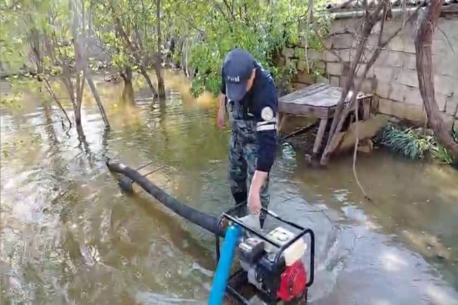 İntensiv yağışlarla əlaqədar yaranmış fəsadların aradan qaldırılması istiqamətində tədbirlər davam etdirilib