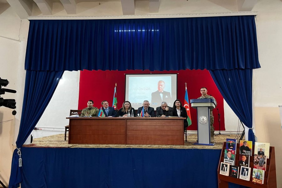 “Heydər Əliyev və gənclərin hərbi vətənpərvərlik ruhunda tərbiyəsi” adlı elmi praktik konfrans - FOTOLAR