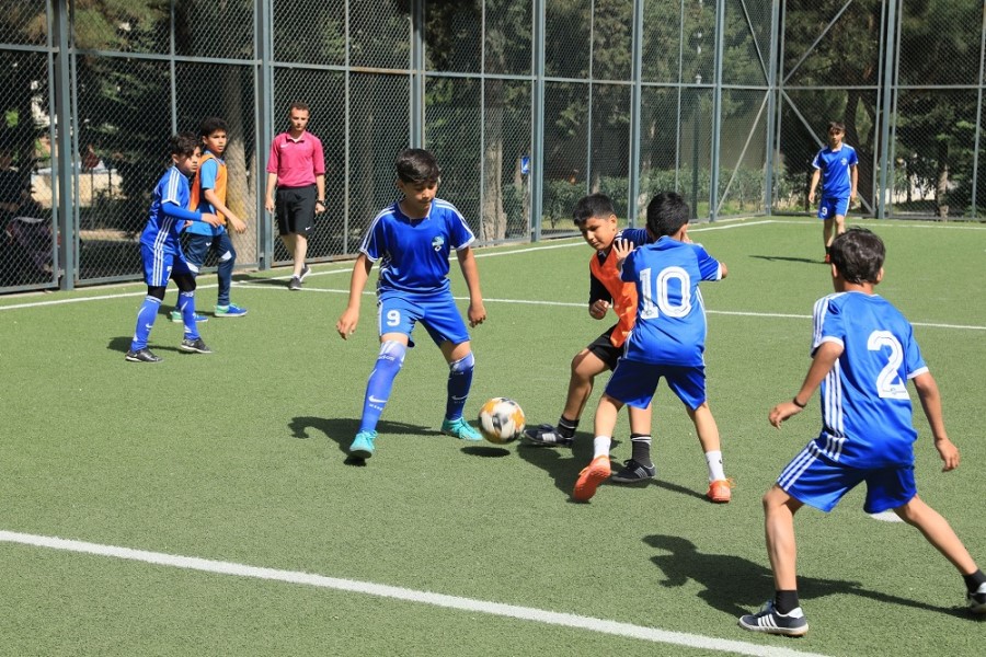 Məhəllələrarası mini futbol turnirinin yarımfinal oyunları keçirilib - FOTOLAR