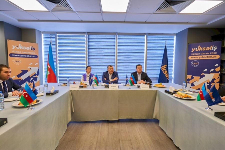 Nazir Sahil Babayev ikinci “Yüksəliş” müsabiqəsinin qalibləri ilə görüş keçirib