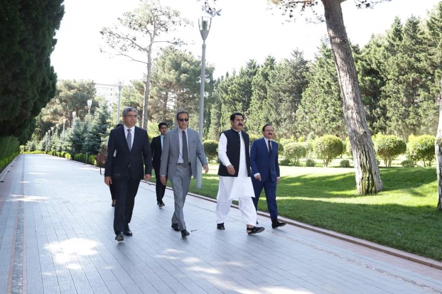 Pakistan nümayəndə heyəti Ümummilli Lider Heydər Əliyevin məzarını və Şəhidlər xiyabanını ziyarət edib