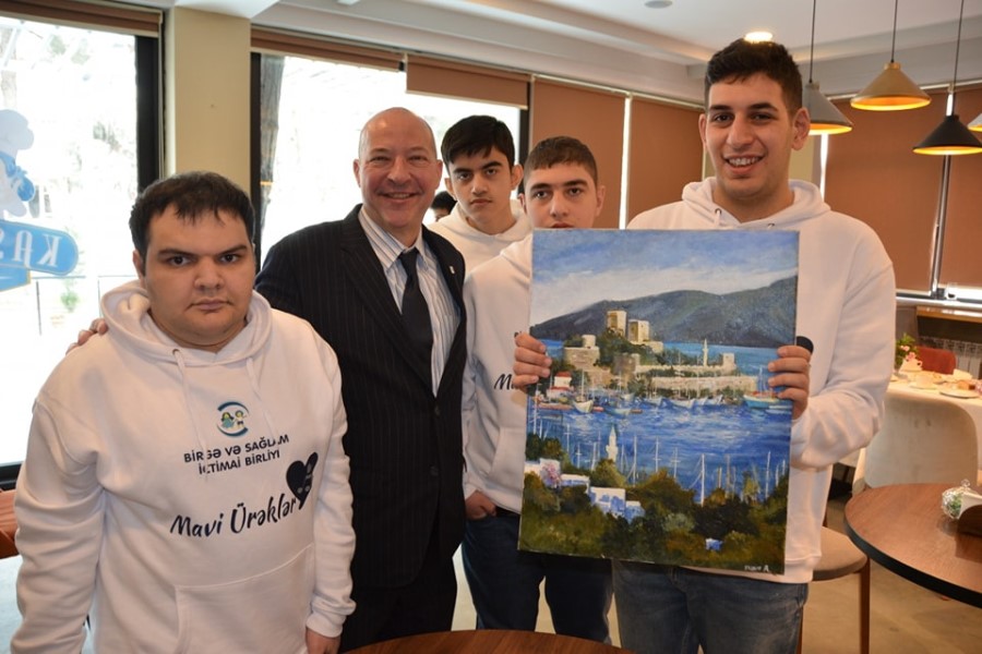 USAID-in Missiya direktoru Birgə və Sağlam İctimai Birliyinin Autizm Mərkəzində olub - FOTO