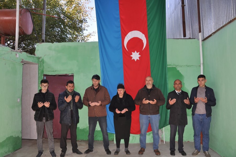 3 şəhidimizin məzarları və ailələri ziyarət olunub
