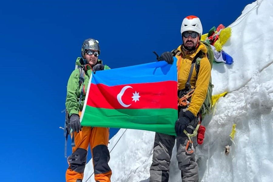 FHN-in əməkdaşı Himalay dağ silsiləsinə yürüş edib