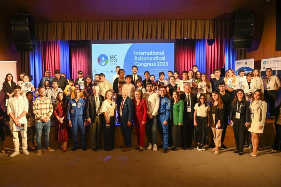 DOST İnklüziv İnkişaf və Yaradıcılıq Mərkəzində benefisiarların astronavtlarla görüşü keçirilib