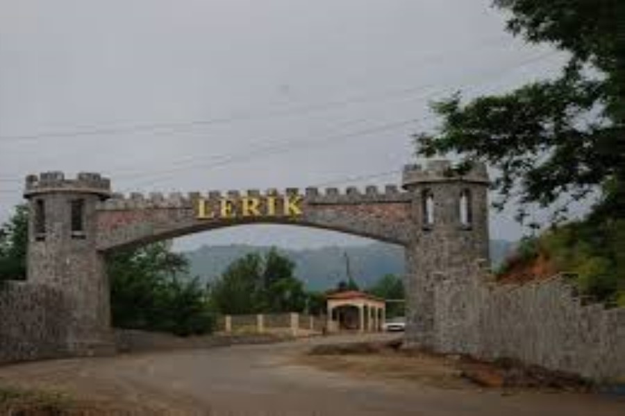 Lerik rayonunda evlər yararsız hala düşüb
