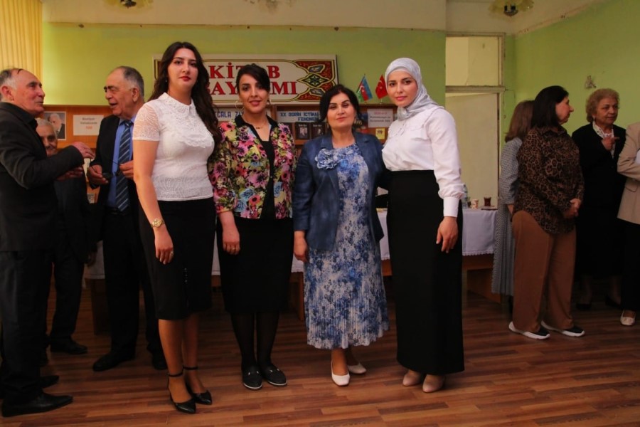 "Oxuyun... Özünüzü heç vaxt tənha hiss etməyəcəksiniz" - QHT sədri / FOTO
