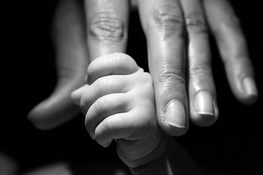 Ürək qüsuru ilə qohumluq əlaqəsinin nəticəsi: Alimlər 17 min yaşında olan körpənin sirrini açıblar