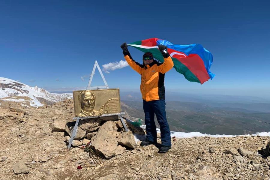 Millət vəkili “Heydər Zirvəsi”ə yürüş etdi - FOTO