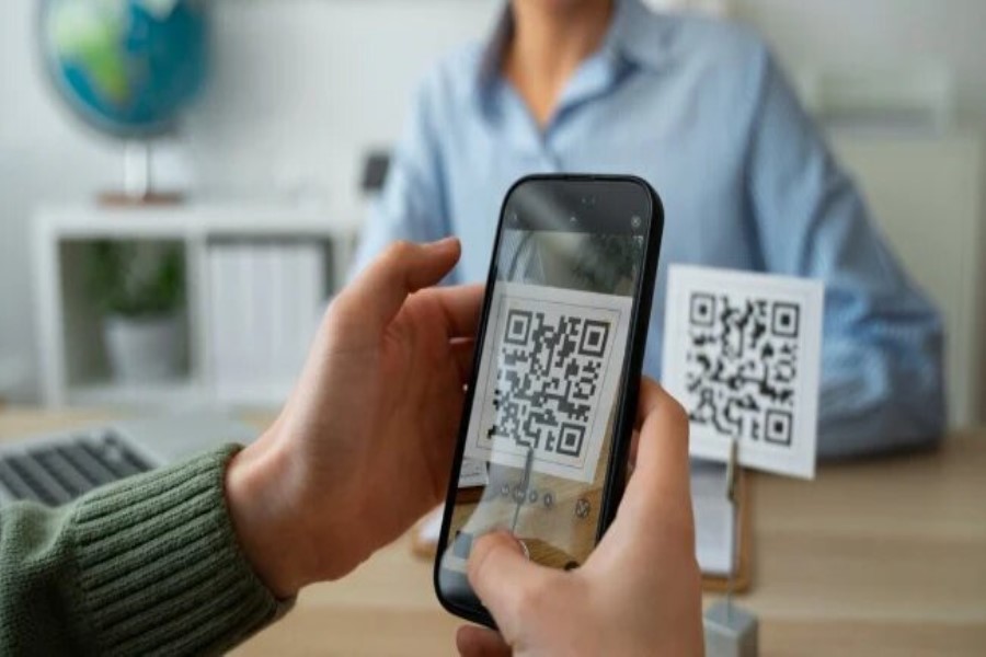 İctimai yerlərdə QR kodlar niyə təhlükəlidir?