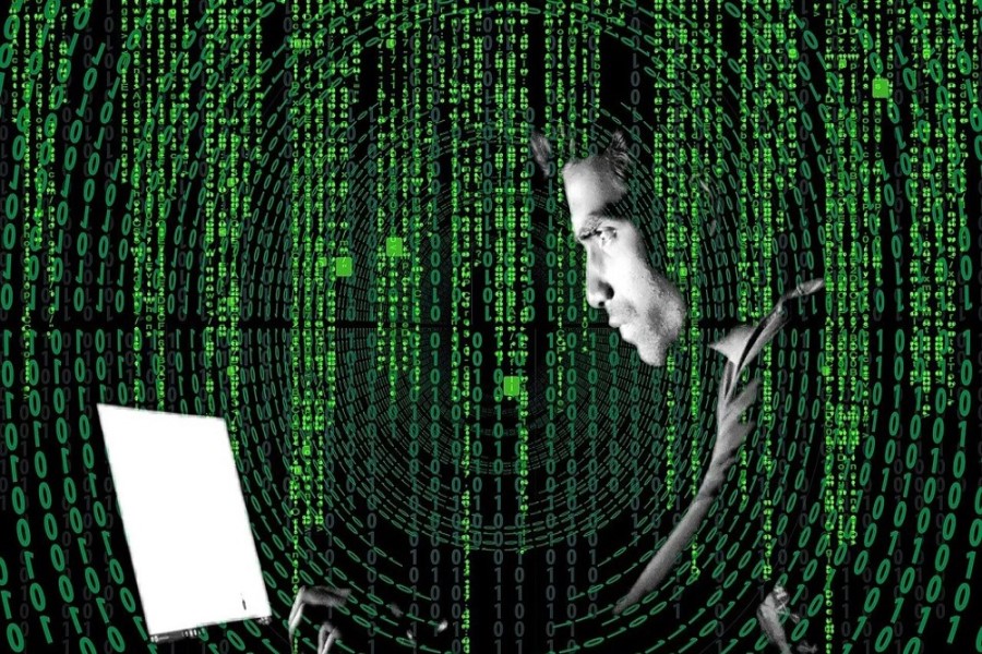 Twitter hesablarını sındırdığına görə 5 il həbs cəzası aldı