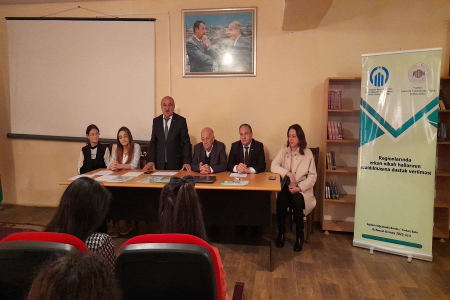 “Yarımçıq təhsil, erkən nikah, qanunsuz kəbin və gender problemi” mövzusunda tədbir keçirilib