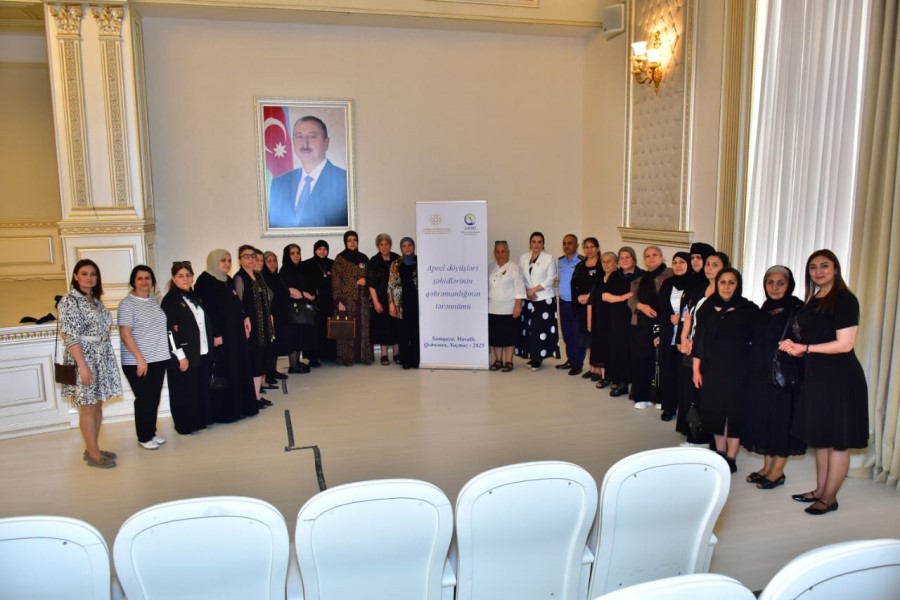 "Aprel döyüşləri şəhidlərinin qəhrəmanlığının tərənnümü" adlı tədbir keçirildi - FOTOLAR