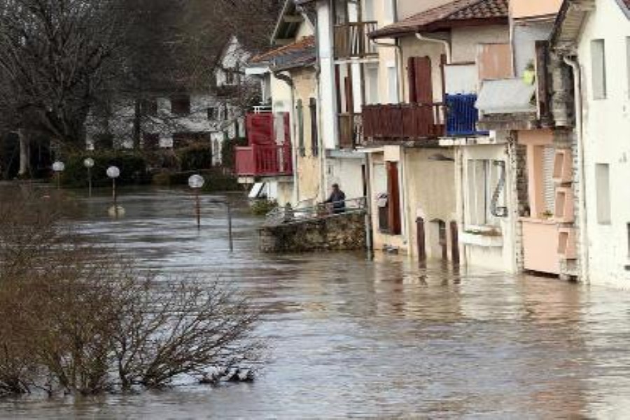 Fransada daşqınlar: 3 nəfər ölüb, 4 nəfər itkin düşüb