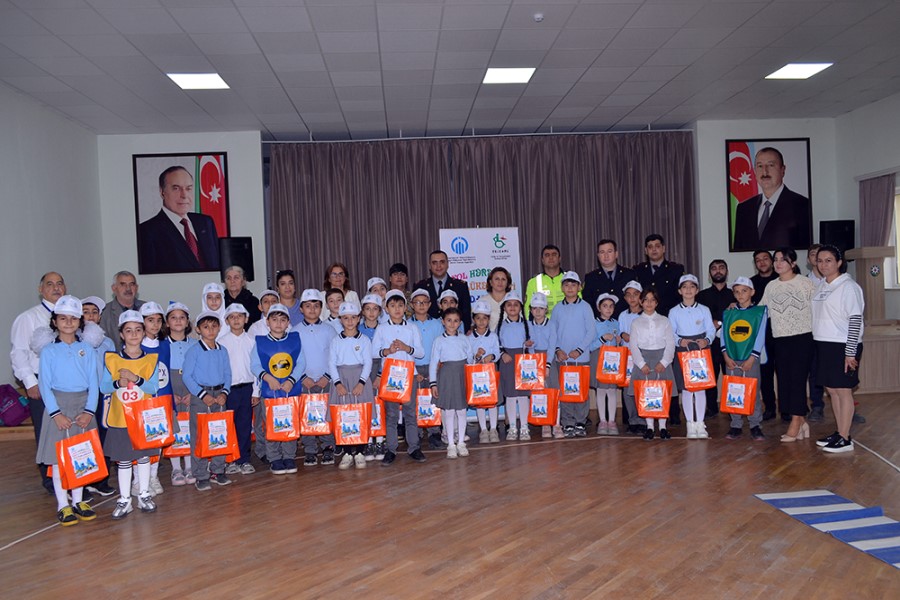 "Yol hərəkəti təhlükəsizliyi qaydalarına əməl edək!" layihəsi davam edir - FOTO