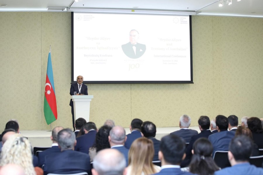 "Heydər Əliyev və iqtisadi inkişafın təhsil amili"