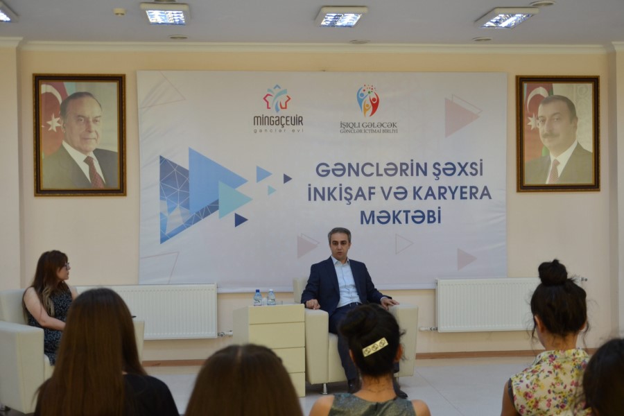 PA-nın sektor müdiri Mingəçevir gəncləri ilə görüşüb - FOTO