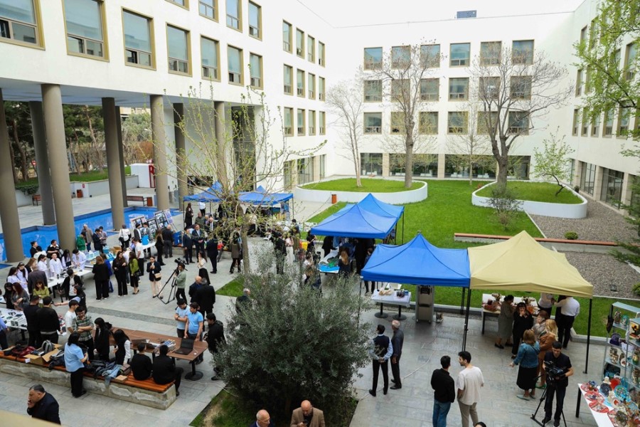Azərbaycan Dövlət İqtisad Universitetində Elm Festivalının açılışı olub - FOTOLAR