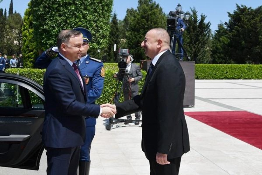 Prezident Andjey Dudanı təbrik etdi
