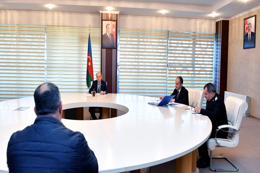 Ədliyyə naziri Neftçalada vətəndaşları qəbul edib