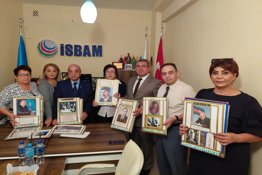 QHT-nin təşəbbüsü ilə arxiv sənədləri İstanbulda fəaliyyət göstərən Cavid adına məktəbə təqdim edildi - FOTO