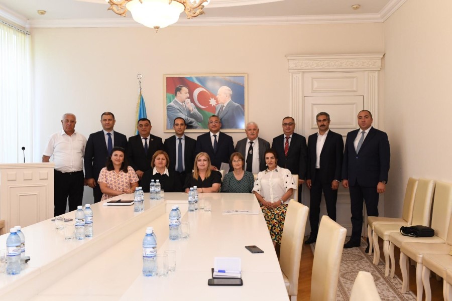 "Qaçqınkom" yanında İctimai Şuranın yeni tərkibdə ilk iclası keçirilib, sədr seçilib - FOTO