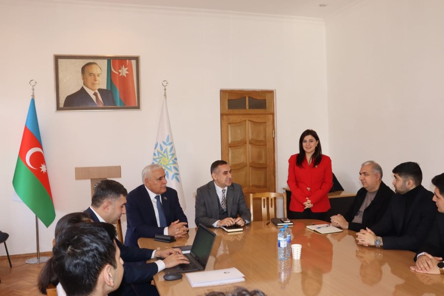 YAP Xətai rayon təşkilatının qərargahında bir qrup fəal gənclə görüş keçirilib - FOTOLAR