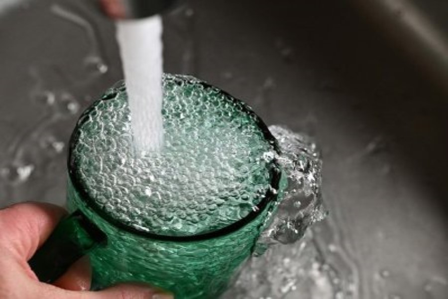 Yeni Texnologiya qurğuşunla çirklənən içməli suda sağlamlıq risklərini azaltmağa kömək edir