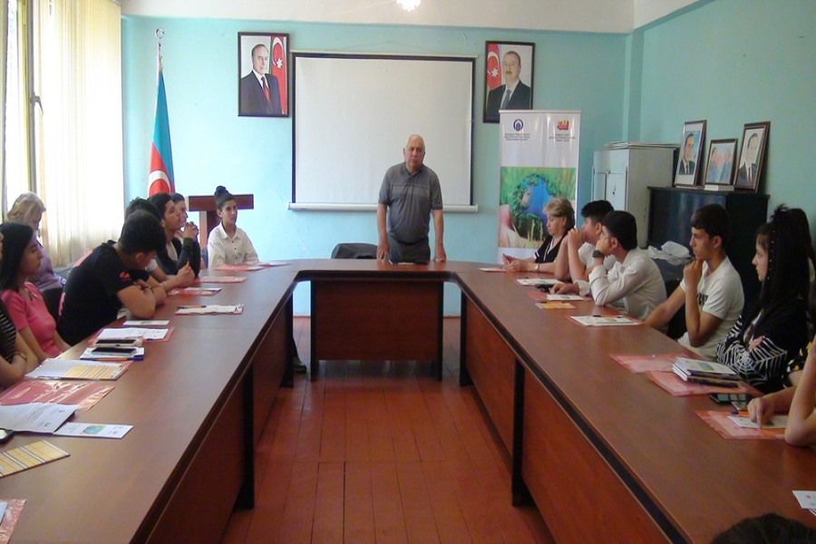 Şirvan Dövlət İqtisadiyyat və Humanitar Kollecində ekoloji maarifləndirmə seminarı keçirildi / FOTOLAR