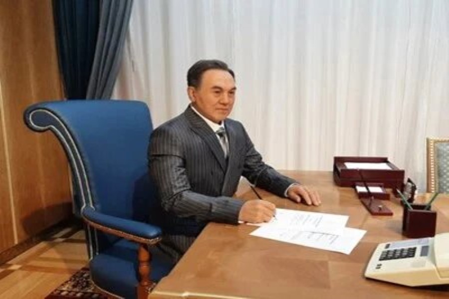 Qazaxıstan Silahlı Qüvvələri Muzeyindən Nazarbayevin mum fiquru çıxarılıb