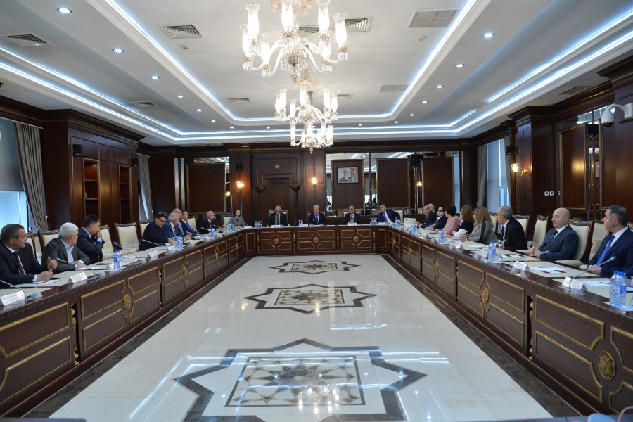 “Parlament – QHT əməkdaşlığının gücləndirilməsi” mövzusunda müzakirə keçirilib - FOTO