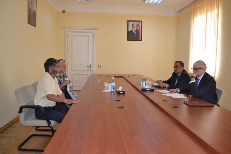 Nazir müavini Hidayət Abdullayev Qobustan rayonunda vətəndaşları qəbul edib