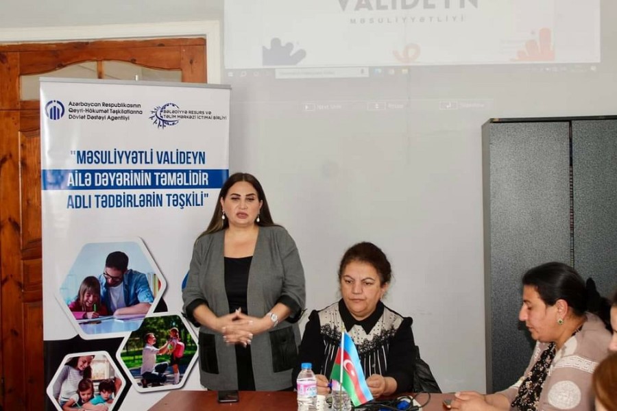 "Valideyn məsuliyyəti" mövzusunda təlim keçirilib - FOTOLAR