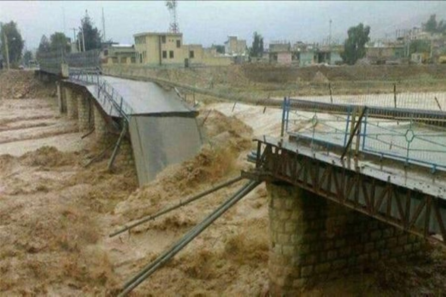 Bir azərbaycanlı ailəni sel apardı